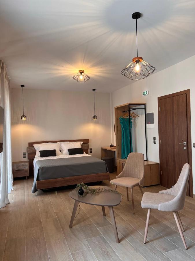 Michelangelo Suites And Apartments Valanidorachi Eksteriør billede